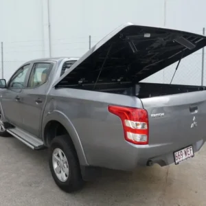 Mitsubishi Triton with EGR Hard Lid – 1 Piece open, showing secure tub access.