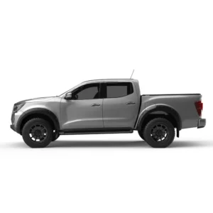 Side view of Nissan Navara 2021 fitted with EGR RollTrac Electric roller cover