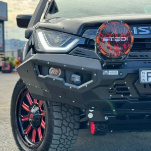 Front view of Spartan Bull Bar on Isuzu D-Max 2021–2023 with STEDI lights and red recovery point